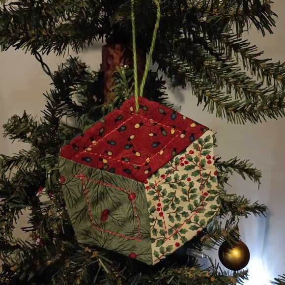 Christmas Ornaments Set of 6 Bundle EUC - Picture 5 of 9